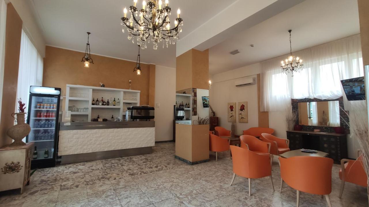 Hotel Corona Rimini Zewnętrze zdjęcie