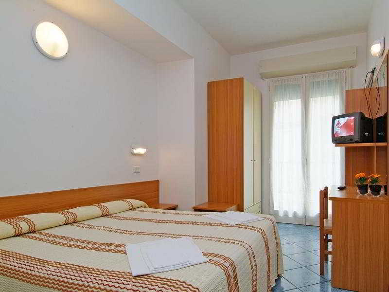 Hotel Corona Rimini Zewnętrze zdjęcie